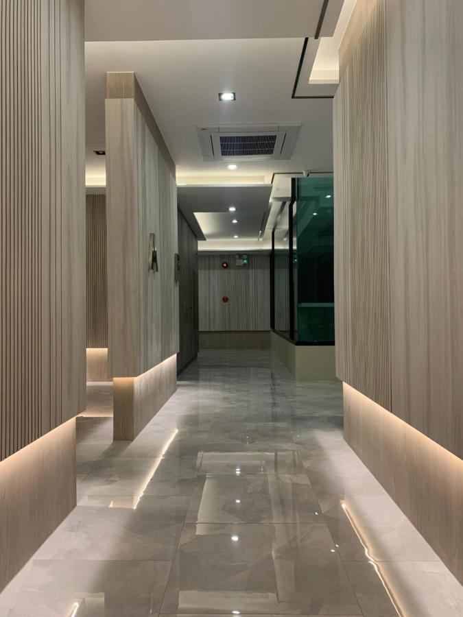 Thana Wisut Hotel Bangkok Bagian luar foto