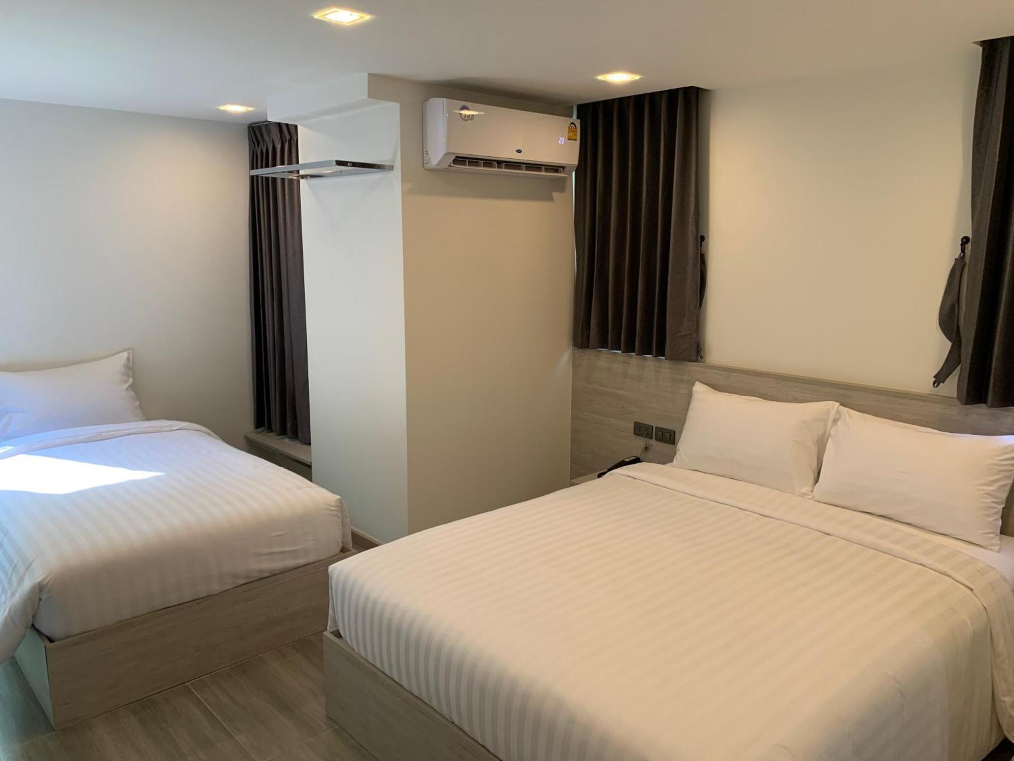 Thana Wisut Hotel Bangkok Bagian luar foto